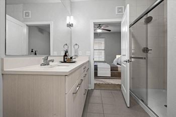 Bathroom sink